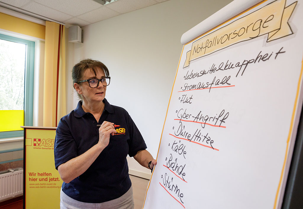 Erste-Hilfe-Kurs mit Selbstschutzinhalten – jetzt neu in unserer Akademie