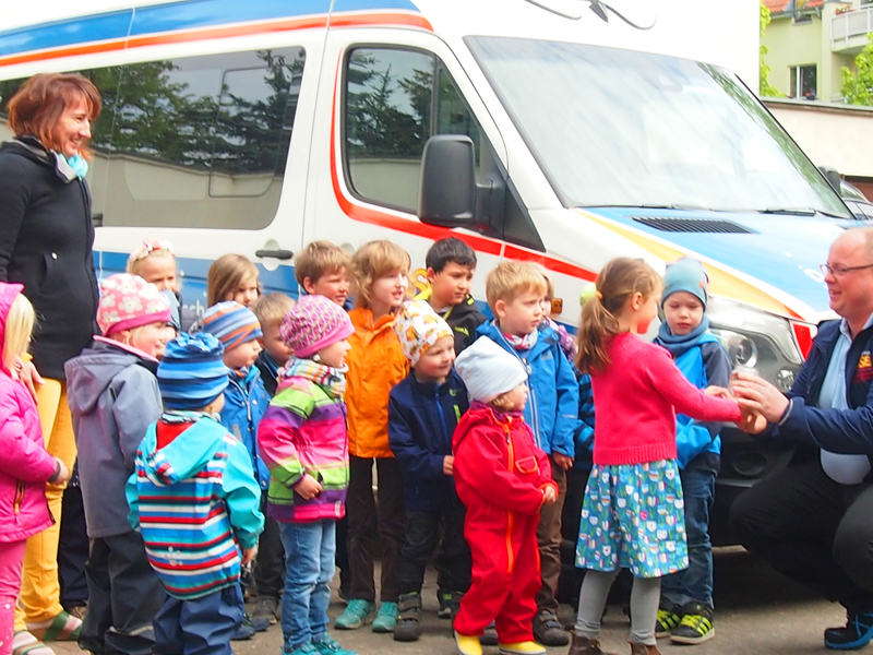 Kindergarten spendet für Wünschewagen