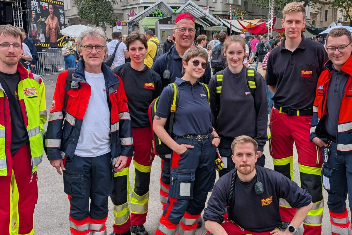 Sanitätsdienst für das Lesbisch-schwule Stadtfest